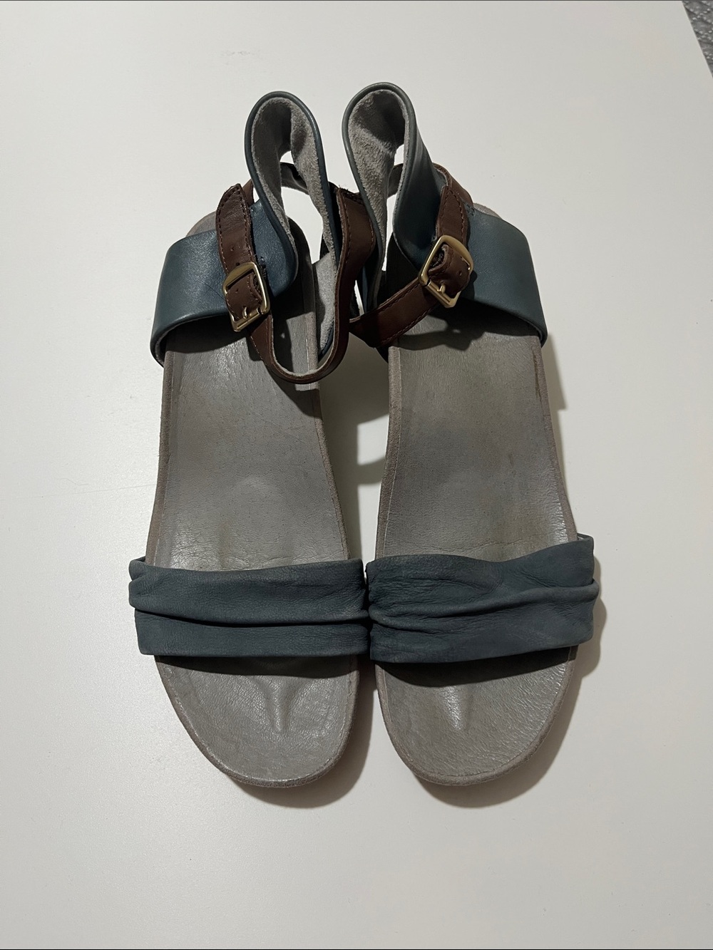 Earth Ivy Symphony Nubuck Womens Blue Nubuck Strap Heels Shoes